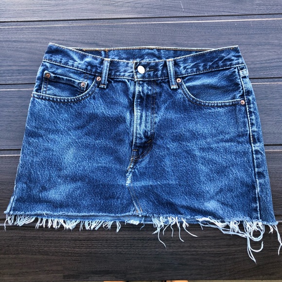 Urban Renewal Levi’s denim Mini Skirt - Picture 1 of 6